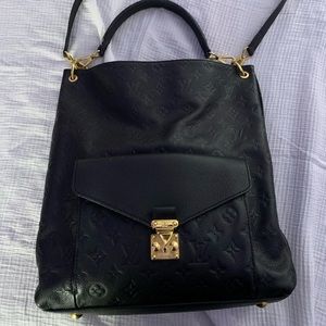 Louis Vuitton Black shoulder bag